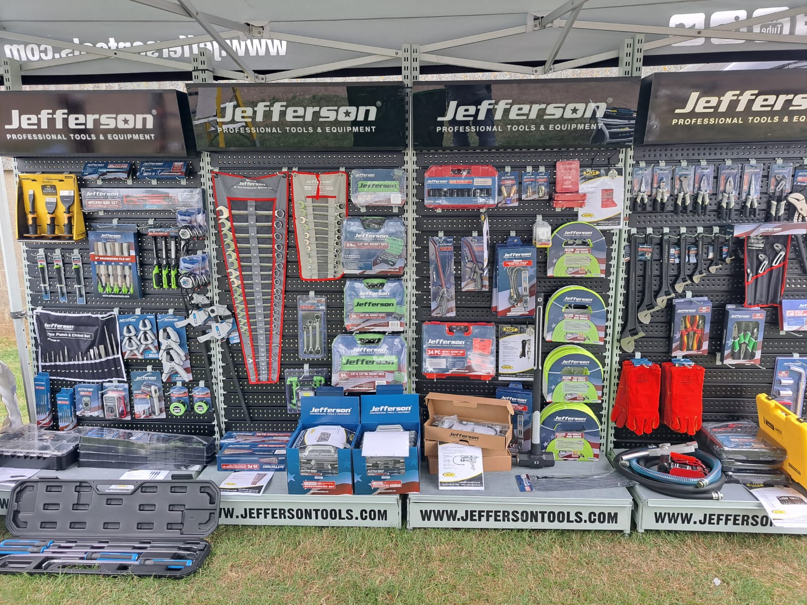 8 Reasons Why Your Store Needs Jefferson Tools Branded Shelving